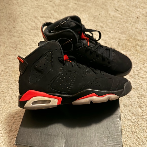 Air Jordan Retro 6 🥰 - Picture 4 of 4